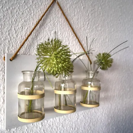 - Haus F, App 0f1401 *
